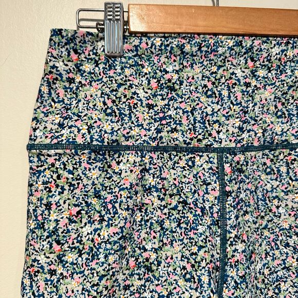 NWOT Sage Collective Floral Biker Shorts - Picture 4 of 5